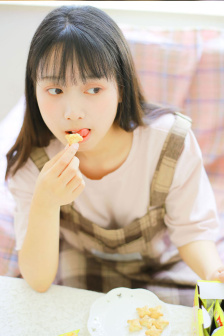 高压监狱女狱警满天星叫什么名字